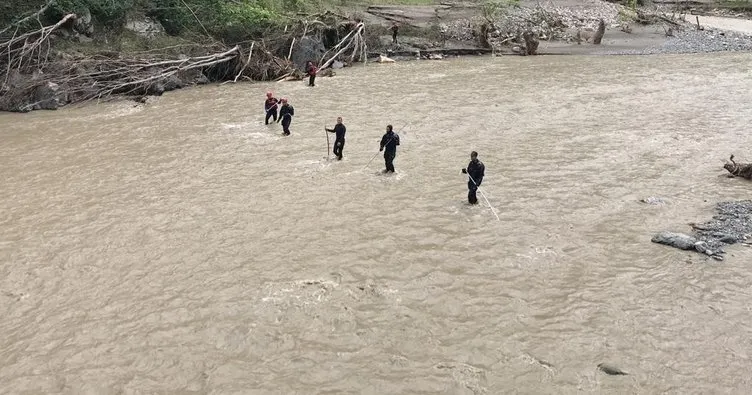 SON DAKİKA: Kastamonu’da sel sularına kapılan genç her yerde aranıyordu! Sinop’taki ceset ona mı ait? Dedesinin gözyaşları herkesi ağlatmıştı