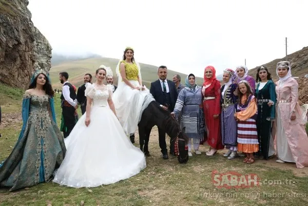 Yayladaki tarihi köprüde defile