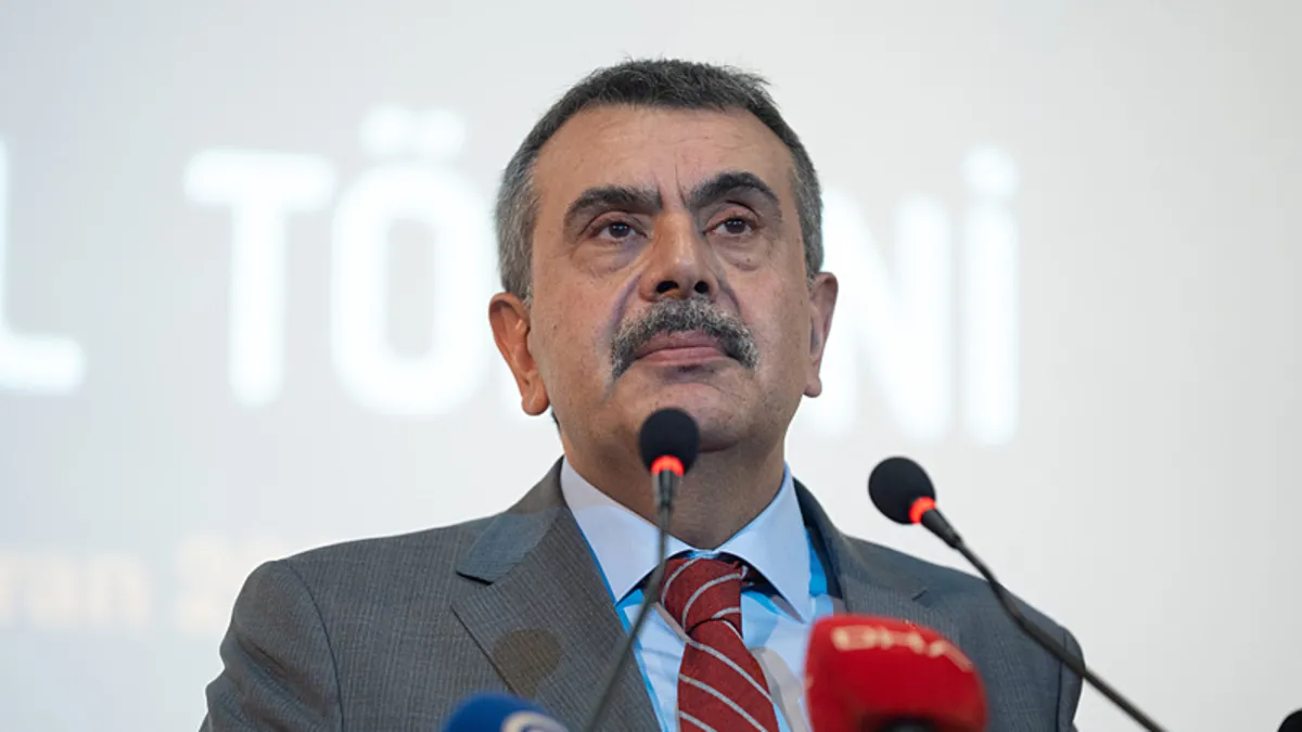 Milli Eğitim Bakanı Yusuf Tekin, LGS sınavı ile ilgili açıklama yapıyor.