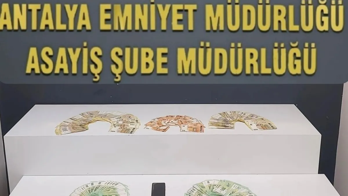 Sahte MİT görevlisi suçüstü yakalandı