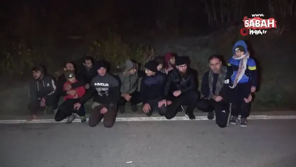 Vicdansızlığın böylesi görülmedi! İnsan kaçakçıları göçmenleri silah zoruyla denize attı | Video