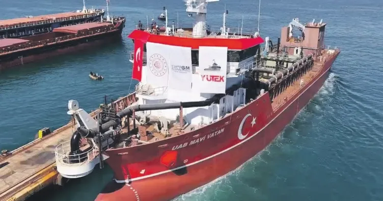 Milli temizlik gemisi suya indi