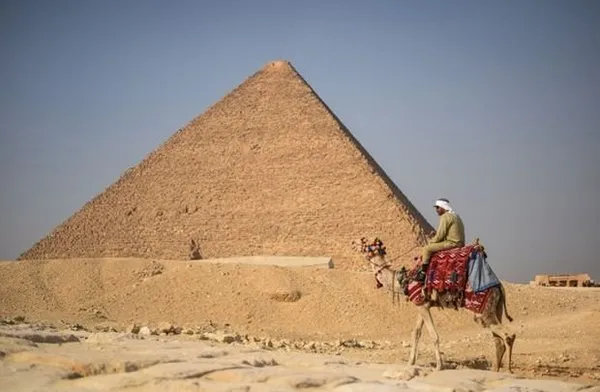 Giza Piramitleri'nde şaşırtan keşif