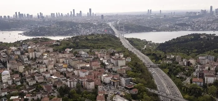 cimere-yapilan-basvurular-harekete-gecirdi-mebden-istanbuldaki-okullara-inceleme-deprem-riskine-karsi-guvenli-1762240362859.jpg CİMER'e yapılan başvurular harekete geçirdi! MEB'den İstanbul'daki okullara inceleme: Deprem riskine karşı güvenli