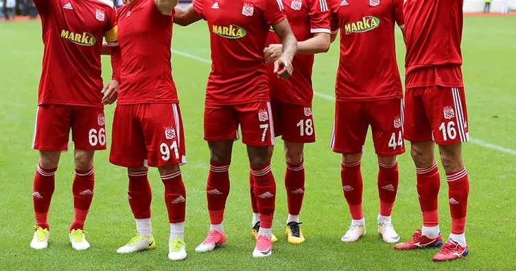 Sivasspor’da 4 futbolcu kadro dışı!