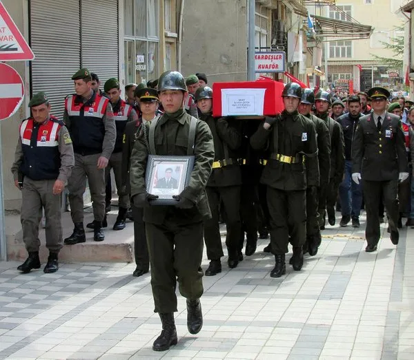 Şehit uzman Çavuş İbrahim Çetin son yolculuğuna uğurlandı
