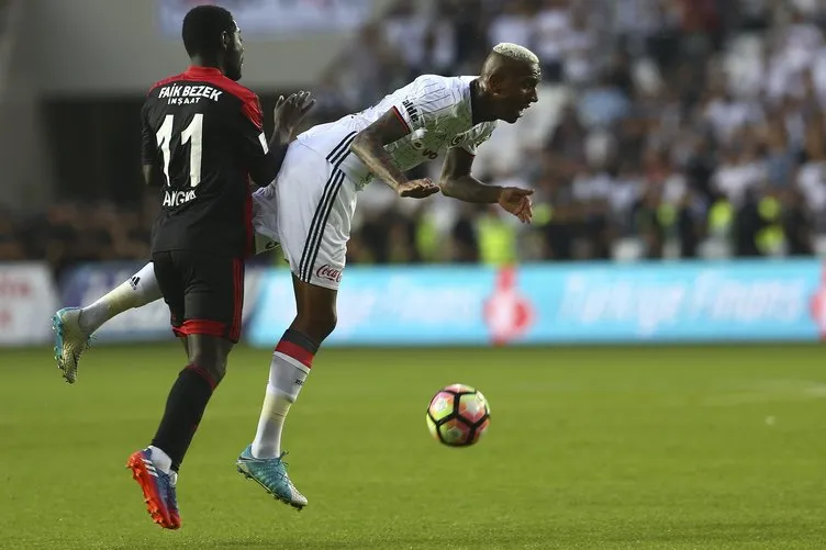 Gaziantepspor - Beşiktaş maçında dikkat çeken detay