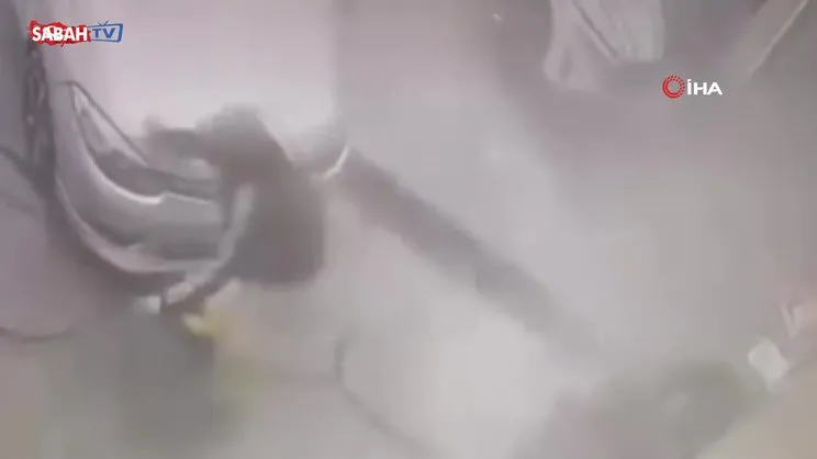 Acemi yıkamacının tazyikli suyla imtihanı kamerada | Video
