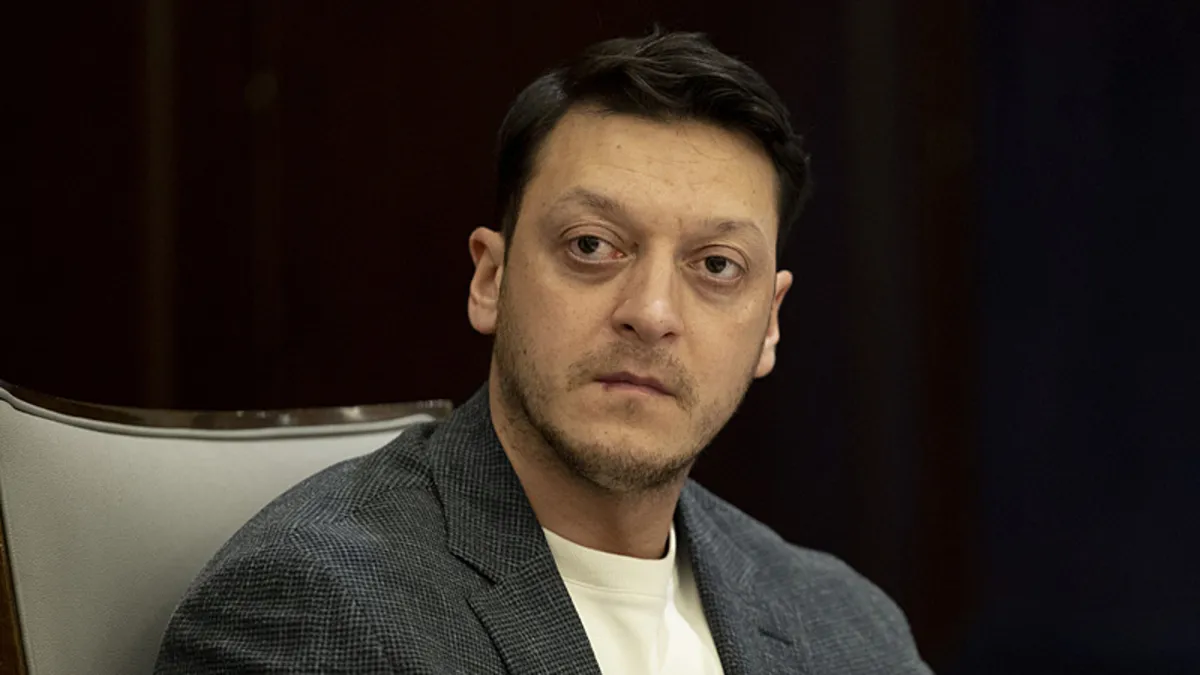 Mesut Özil’den Fenerbahçe sözleri: Futbolda her şey olabilir!