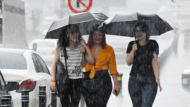 son-dakika-meteoroloji-istanbul-icin-hava-durumu-uyarisi-yapti-8-ilde-saganak-alarmi-o-saatlerde-disari-cikmay-1757138957633.jpg SON DAKİKA… Meteoroloji İstanbul için hava durumu uyarısı yaptı! 8 ilde sağanak alarmı: O saatlerde dışarı çıkmayın!