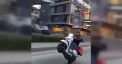 İstanbul Beyoğlu’nda kuryenin motosikletle tek teker yolculuğu kamerada
