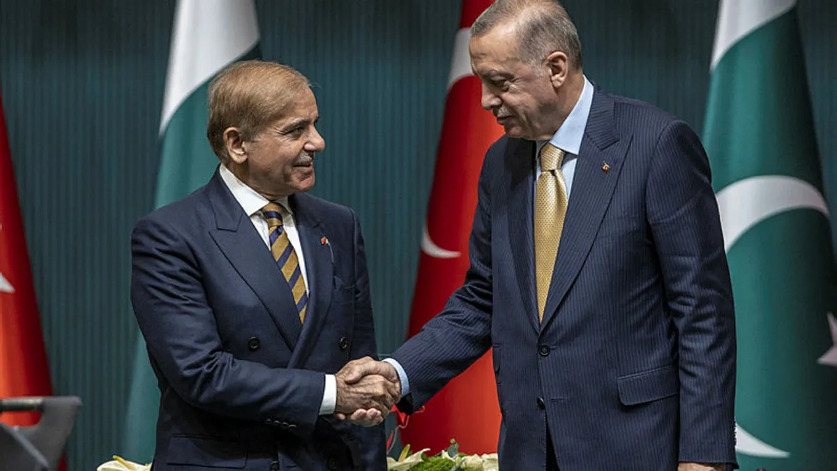 Başkan Erdoğan Pakistan Başbakanı Şerif ile görüştü Başkan Erdoğan Pakistan Başbakanı Şerif ile görüştü