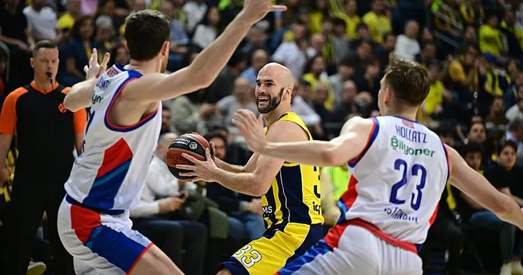 THY Euroleague’de Anadolu Efes, Fenerbahçe Beko’yu mağlup etti