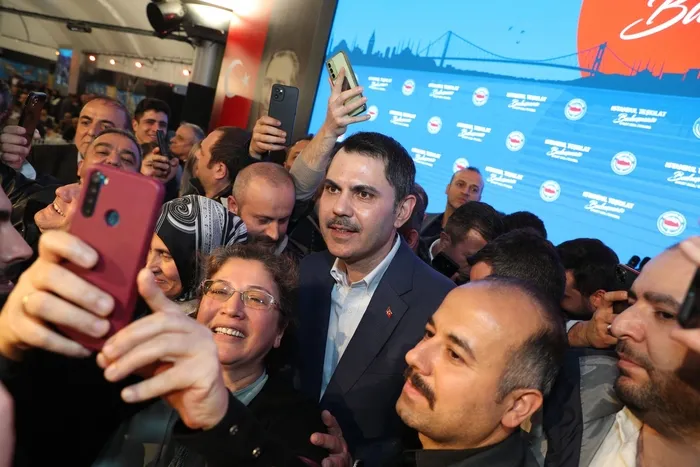 İBB Başkan adayı Kurum: İBB'den haksızca görevden alınan tüm kardeşlerimizi görevlerine geri alacağız