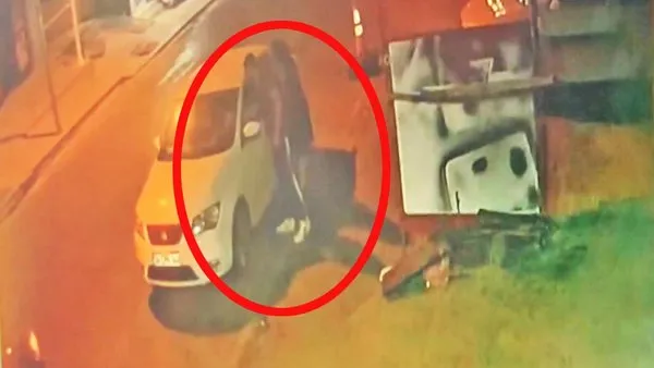 Son Dakika Haberi: İstanbul'da skandal görüntüler! Yol kesip araçtan indirdiği genç kadını... | Video