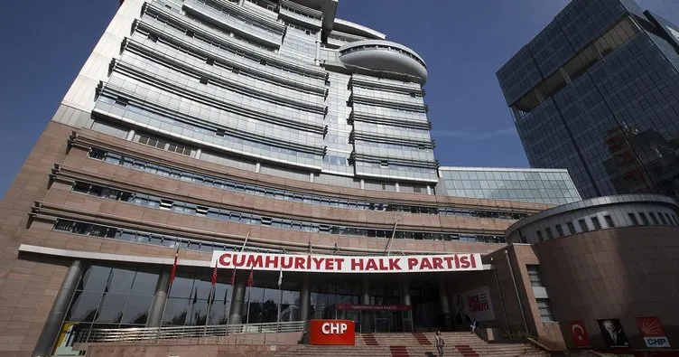 CHP’de istifalar sürüyor! İzmir Foça İlçe Başkanı ve Yönetim Kurulu istifa etti
