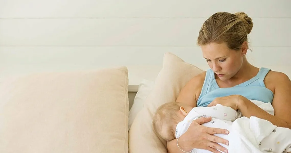 emzirirken pozisyon nasil olmali bebegim icin en uygun emme pozisyonu hangisi bebek haberleri emzirirken pozisyon nasil olmali bebegim icin en uygun emme pozisyonu hangisi bebek haberleri