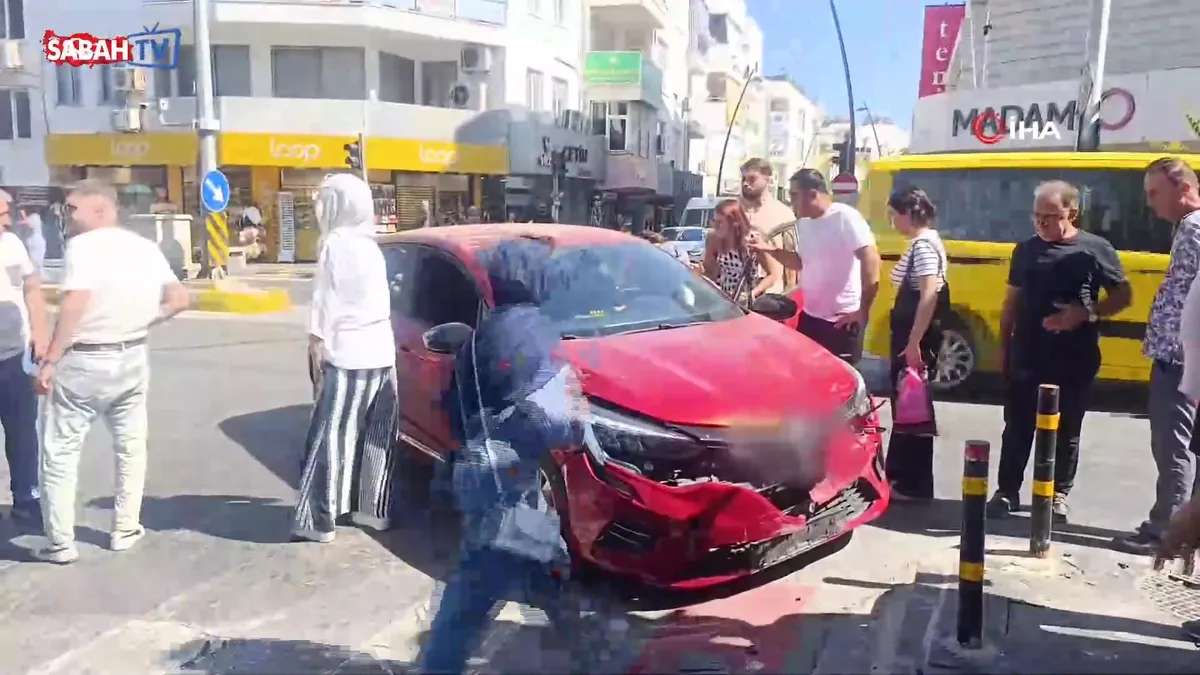 Kırmızı ışık ihlali kazaya sebep oldu! Otomobil, kamyonetle çarpıştı…O anlar kamerada videosunu izle Kırmızı ışık ihlali kazaya sebep oldu! Otomobil, kamyonetle çarpıştı…O anlar kamerada videosunu izle