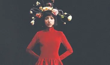 Yeni şarkısı trendler listesinde