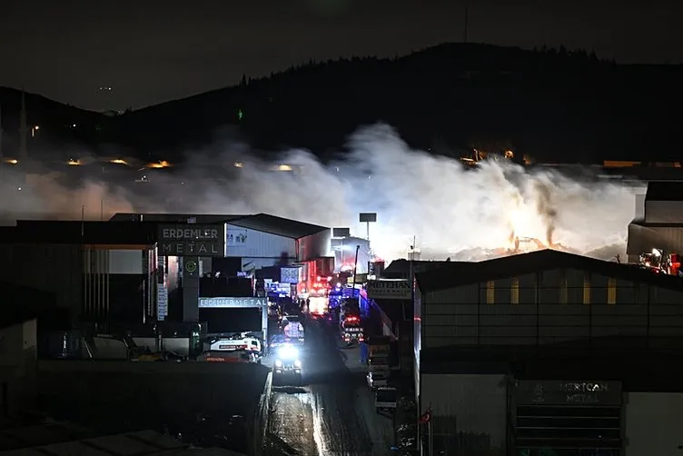 Ankara’da Hurdacılar Sanayi Sitesi’ndeki yangın kontrol altına alındı! Felaketin boyutu gün ağarınca ortaya çıktı