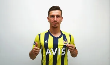 Fenerbahçe Mert Hakan Yandaş’ın lisansını çıkardı