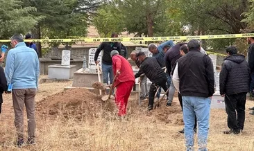 SON DAKİKA... Bütün il bu olayı konuşuyor! Cenazeyi defnettikten saatler sonra mezarı açtılar: Gerçek bakın ne çıktı! #usak