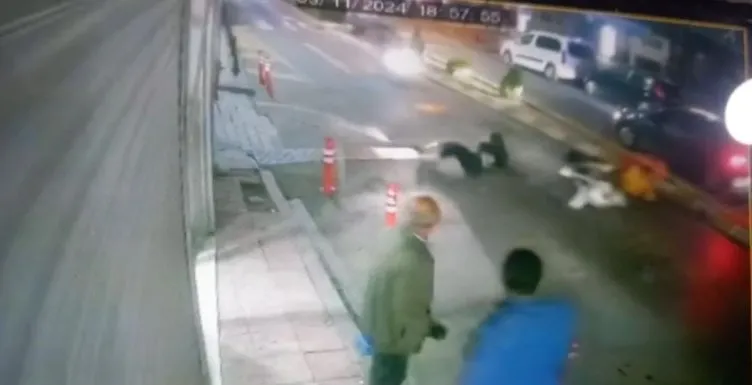 İstanbul Kağıthane’de motokurye kadına çarptı: O anlar kamerada!