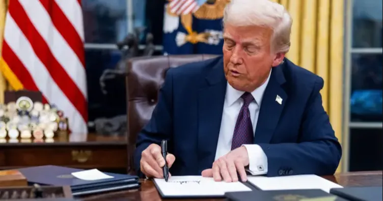 Trump rekor sayıda başkanlık kararnamesine imza attı: İlk dönemini geride bıraktı