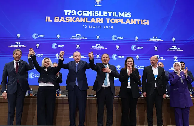son-dakika-haberi-baskan-erdogandan-chp-yonetimine-tepki-vatandasin-akliyla-alay-etmeyi-artik-birakmalilar-1778597215189.jpg SON DAKİKA HABERİ | Başkan Erdoğan'dan CHP yönetimine tepki: Vatandaşın aklıyla alay etmeyi artık bırakmalılar