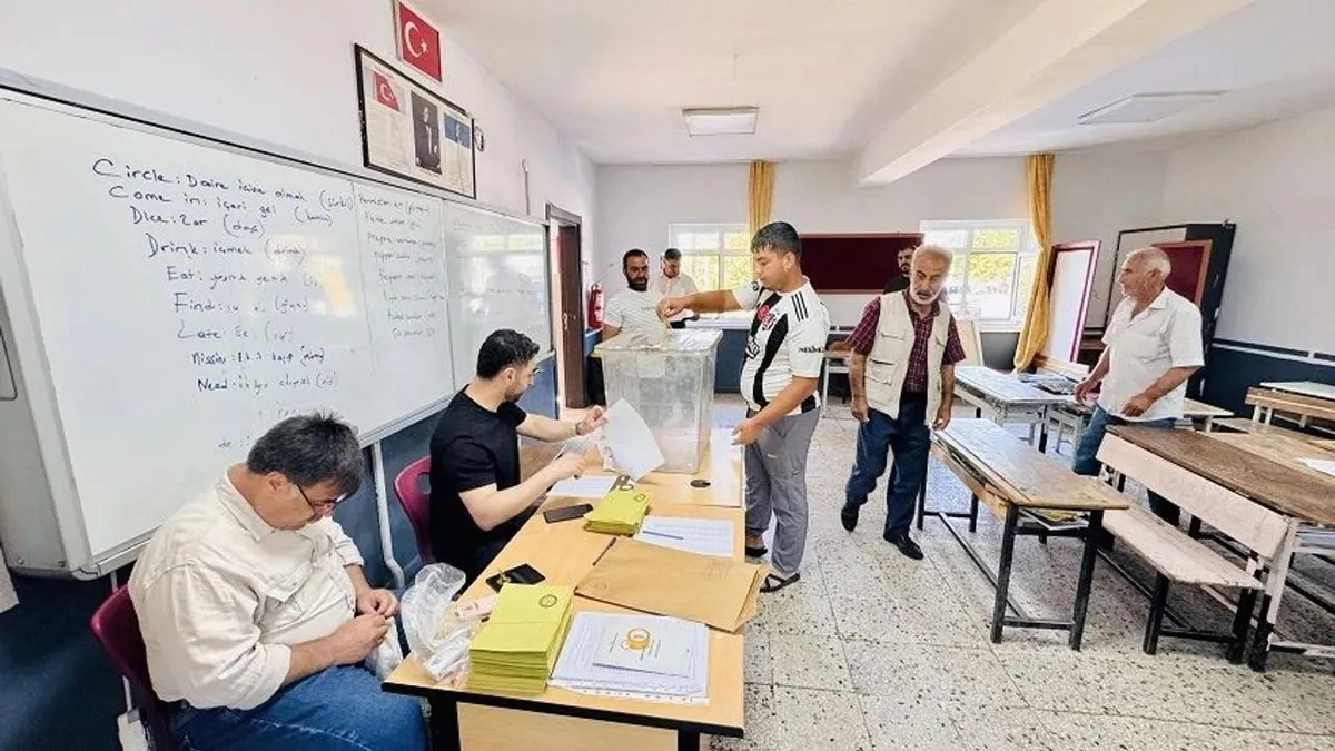 Narin Güran'ın köyünde seçim