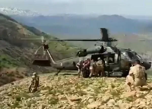 yer-tunceli-askeri-helikopterle-hastaneye-yetistirildi-1653238490664.jpg
