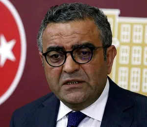 son-dakika-kilicdaroglu-ben-kemal-geliyorum-demisti-chpli-tanrikulu-6li-masanin-adayini-acikladi-1675182114874.jpg SON DAKİKA! Kılıçdaroğlu