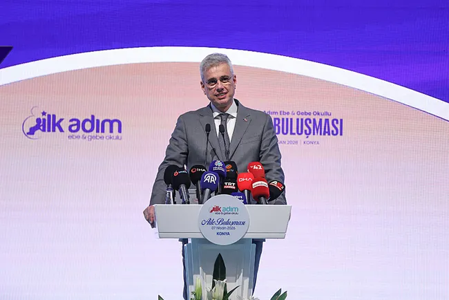 bakan-memisoglu-son-3-ayinda-hamileligini-yasayan-anne-adayina-ebe-tahsis-ediyoruz-1775576829882.jpeg Bakan Memişoğlu: “Son 3 ayında hamileliğini yaşayan anne adayına ebe tahsis ediyoruz”