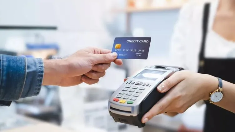 Kredi kartı aidatı ödeyenler dikkat: Para iadesi almak mümkün! Kredi kartı aidatı nasıl geri alınır?