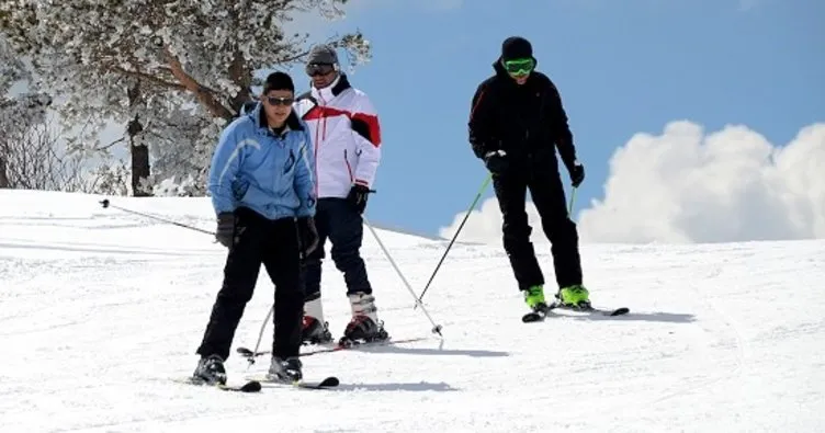 Kars’ta kayak keyfi nisanda da sürüyor