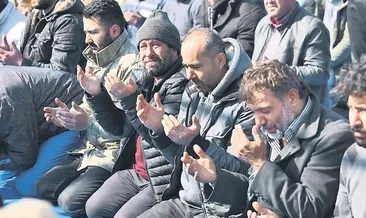 Eller semaya açıldı