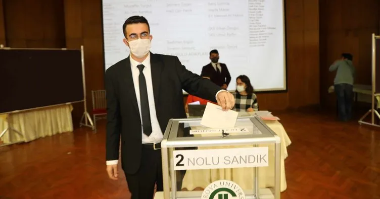 ÇÜ’de öğrenci konseyi yönetim ve denetim kurulu seçimleri yapıldı