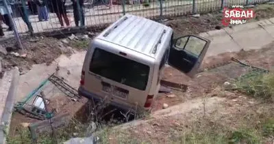 Adana’da 5 kişinin yaralandığı kaza anı saniye saniye görüntülendi | Video