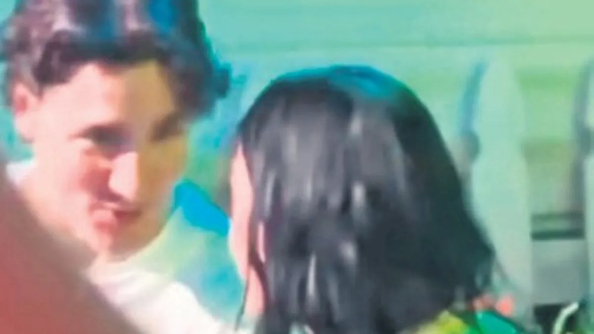 Bu kez hayranına yakalandı