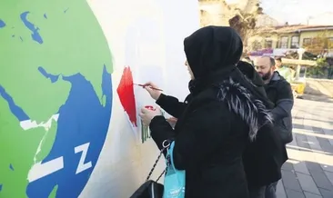 Tablolara barışı resmettiler