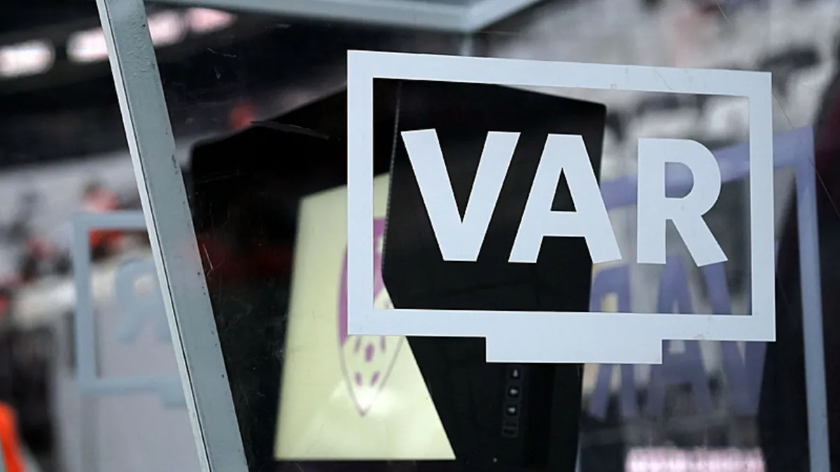 Çaykur Rizespor – Kayserispor maçının VAR’ı Alper Çetin oldu Çaykur Rizespor – Kayserispor maçının VAR’ı Alper Çetin oldu