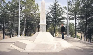 Şehit dedesinin kabrini buldu