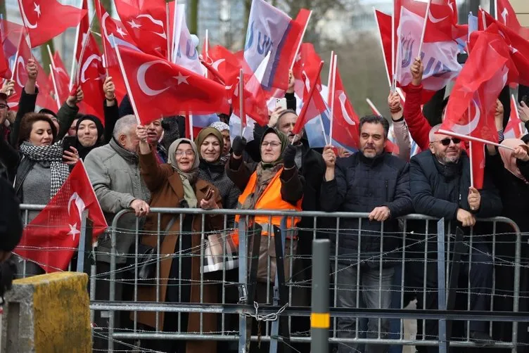 Brüksel’deki Türkler Cumhurbaşkanı Erdoğan’ı böyle bekledi