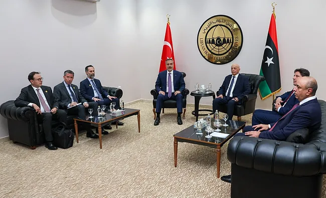 disisleri-bakani-fidan-temsilciler-meclisi-baskani-salih-ile-bir-araya-geldi-1786545648960.jpg