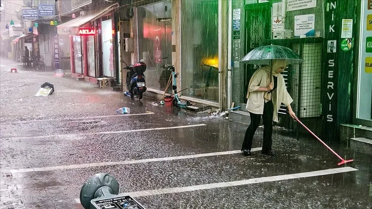 Meteoroloji'den İstanbul dahil birçok il için alarm! 6 Meteoroloji'den İstanbul dahil birçok il için alarm! Gün verildi çok kuvvetli geliyor