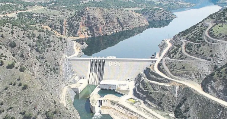 Verimli topraklar suyla buluşturuldu