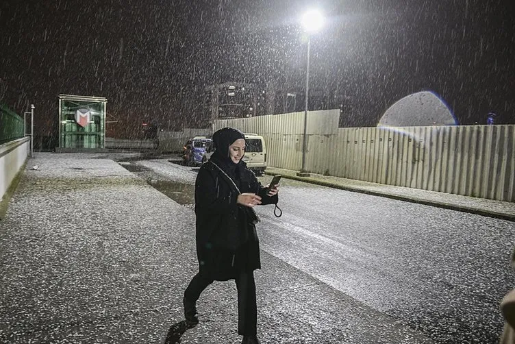 İstanbul için yeni kar uyarısı! Meteoroloji o iller için alarm verdi: Çok kuvvetli olacak!