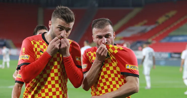Göztepe’de sol bek Berkan Emir veda etti