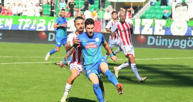 Çaykur Rizespor, Karadeniz derbisinde Samsunspor'u devirdi Çaykur Rizespor, Karadeniz derbisinde Samsunspor'u devirdi