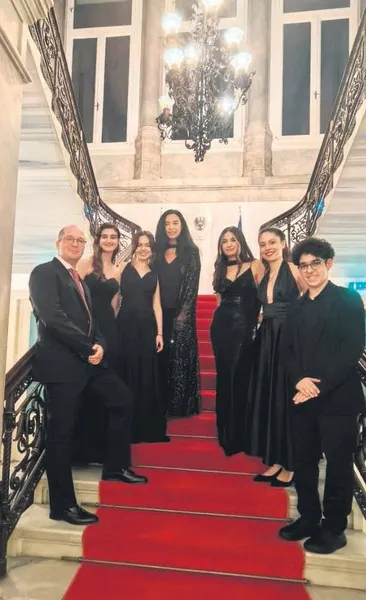 Notalarında gelecek saklı